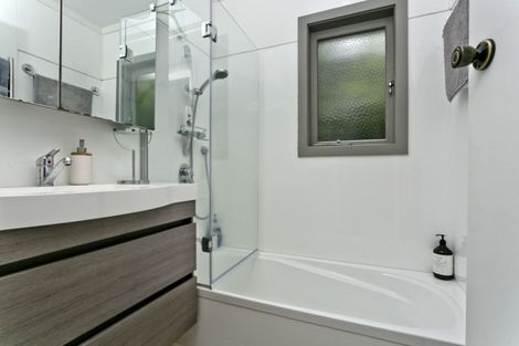 Photo of property in 1/15 Elliott Avenue, Bayview, Auckland, 0629