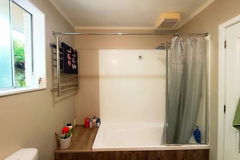 Photo of property in 33 Ernest Street, Ranui, Porirua, 5024