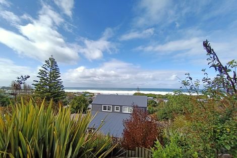 Photo of property in 17 Queen Street, Brighton, Dunedin, 9035