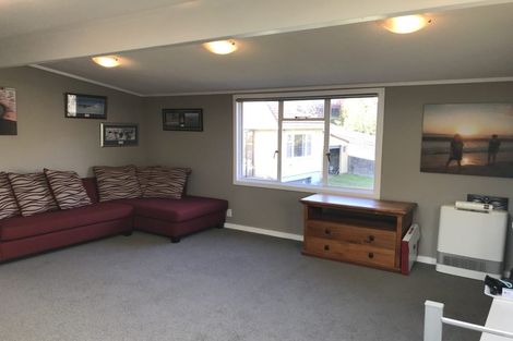 Photo of property in 11 Blue Mountains Road, Silverstream, Upper Hutt, 5019