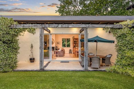 Photo of property in 5 Dysart Lane, Kumeu, 0891