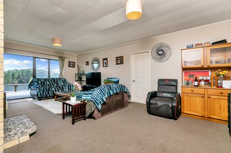 Photo of property in 278 Upper Orewa Road, Wainui, Silverdale, 0992