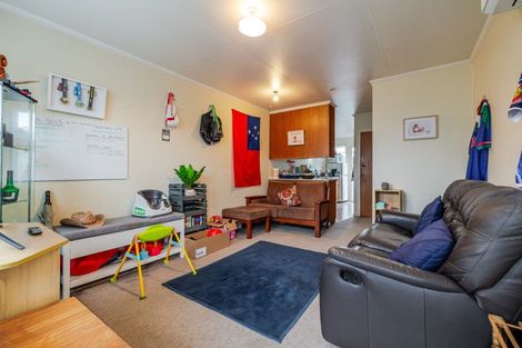 Photo of property in 37 Albert Street, Palmerston North, 4414