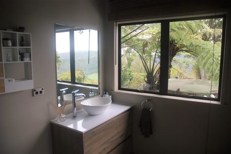 Photo of property in 45 Jonkers Road, Waitakere, Henderson, 0782