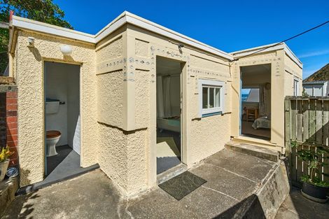 Photo of property in 4/48 Owhiro Bay Parade, Owhiro Bay, Wellington, 6023