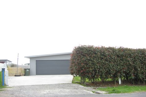 Photo of property in 128a Wairau Road, Oakura, 4314