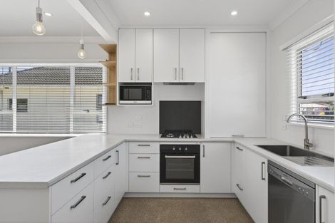 Photo of property in 25 Waimea Street, Westown, New Plymouth, 4310