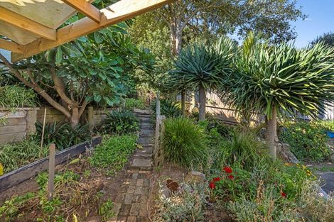 Photo of property in 47 Sea View Road, Baylys Beach, 0377