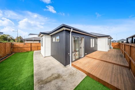 Photo of property in 26 Survila Street, Takanini, 2110