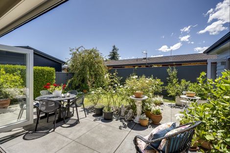 Photo of property in 28a Middle Road, Havelock North, 4130