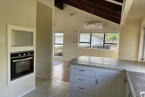 Photo of property in 39 Mack Place, Red Hill, Papakura, 2110