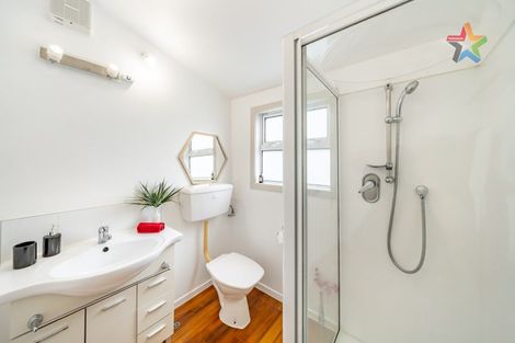 Photo of property in 40a Viewmont Drive, Harbour View, Lower Hutt, 5010