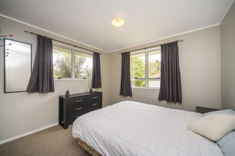 Photo of property in 1 Grant Place, Awapuni, Palmerston North, 4412