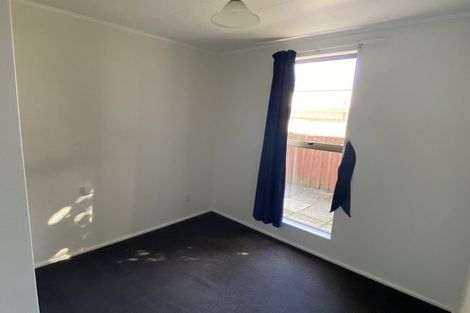 Photo of property in 8d Nevada Drive, Merrilands, New Plymouth, 4312