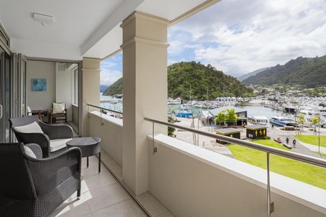 Photo of property in Oxleys Rock Apartments, 401/6 London Quay, Picton, 7220