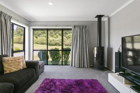Photo of property in 500 Kinloch Road, Kinloch, Taupo, 3377