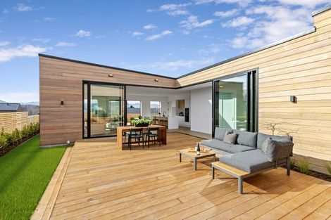 Photo of property in 11 Stoneleigh Drive, Wanaka, 9305