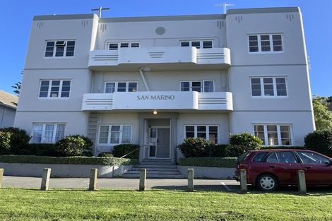 Photo of property in San Marino Apartments, 4/4 Oak Park Avenue, Te Aro, Wellington, 6011