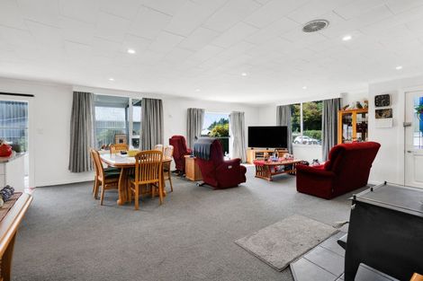 Photo of property in 30 Kahikatea Street, Inglewood, 4330