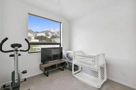 Photo of property in 2a Mamari Street, Rongotai, Wellington, 6022