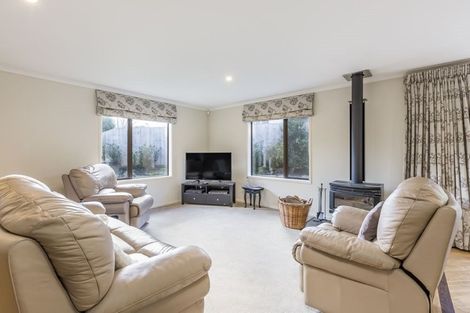 Photo of property in 11 Muncaster Road, Snells Beach, 0920