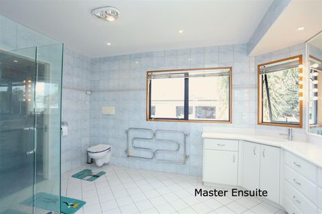 Photo of property in 2 Devon Road, Bucklands Beach, Auckland, 2012