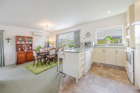 Photo of property in 1/305 Park Road South, Akina, Hastings, 4122