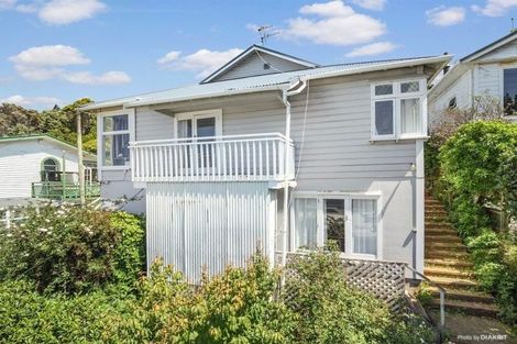 Photo of property in 10a Queens Drive, Kilbirnie, Wellington, 6022