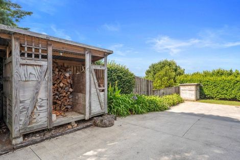 Photo of property in 47 Koraha Road, Kumeu, 0892