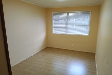 Photo of property in 19 Tomintoul Place, Highland Park, Auckland, 2010