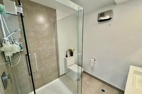 Photo of property in 5/8 Valron Road, Te Atatu South, Auckland, 0602