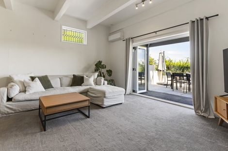 Photo of property in 1/38 Kitchener Road, Milford, Auckland, 0620