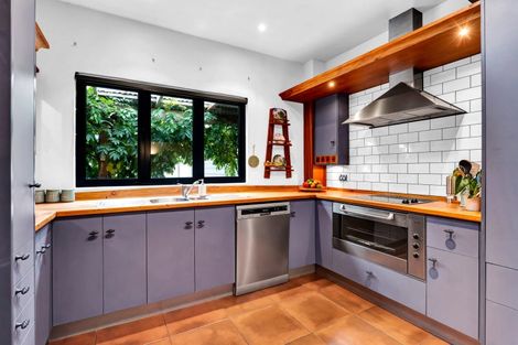 Photo of property in 35 Maire Street, Hawera, 4610