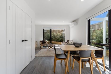 Photo of property in 2a Ellen Avenue, Hillcrest, Auckland, 0627