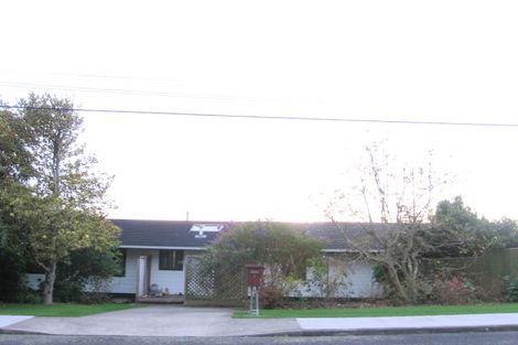 Photo of property in 2 Huia Street, Waikanae, 5036