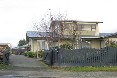 Photo of property in 28 Kildare Place, Waikiwi, Invercargill, 9810