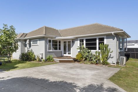 Photo of property in 900 Clive Street, Akina, Hastings, 4122