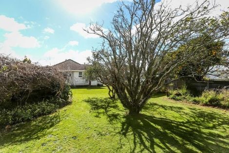 Photo of property in 6 Union Street, Merrilands, New Plymouth, 4312