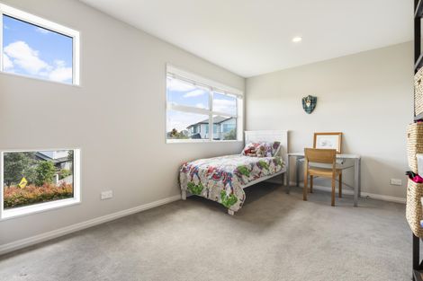 Photo of property in 33 Caldera Drive, Long Bay, Auckland, 0630