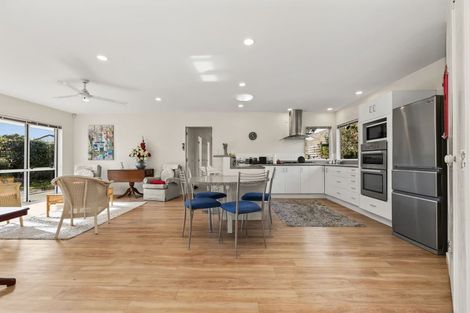 Photo of property in 51 Ngarara Road, Waikanae, 5036