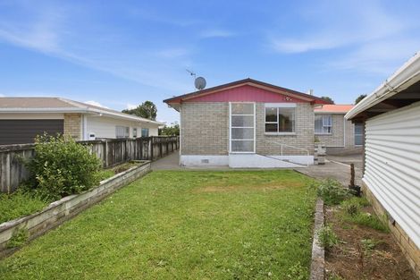 Photo of property in 14 Huatoki Street, Vogeltown, New Plymouth, 4310