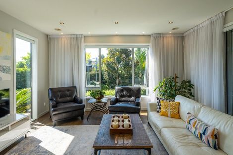 Photo of property in 8 Petrel Close, Paraparaumu Beach, Paraparaumu, 5032