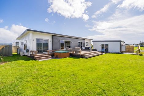 Photo of property in 110 Hamiora Street, Matarangi, 3592