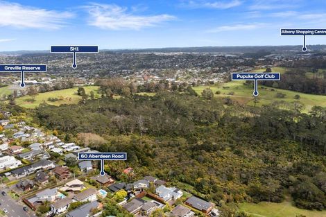 Photo of property in 2/60 Aberdeen Road, Campbells Bay, Auckland, 0620