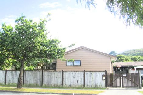 Photo of property in 53 Gemstone Drive, Birchville, Upper Hutt, 5018