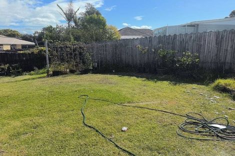 Photo of property in 3/270 Wairau Road, Glenfield, Auckland, 0627