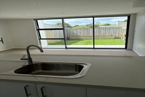 Photo of property in 21 Tireti Road, Titahi Bay, Porirua, 5022