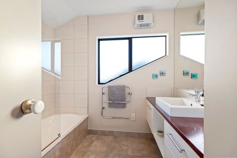 Photo of property in 8c Mcdowell Street, Mount Maunganui, 3116