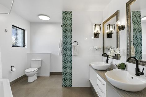 Photo of property in 77 Thirteenth Avenue, Tauranga South, Tauranga, 3112