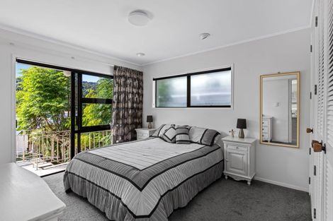 Photo of property in 6 Waiwera Road, Waiwera, Orewa, 0994